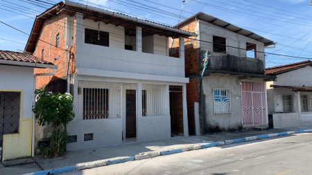 SALINAS DA MARGARIDA - CASA 3 QUARTOS PERTO DA PRAIA